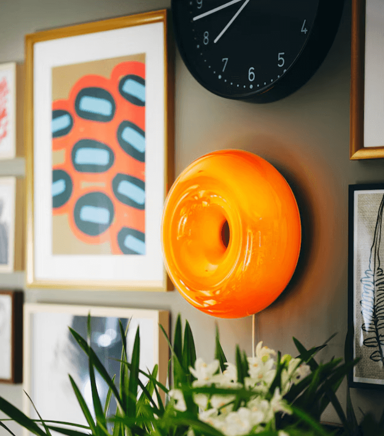 La Caza Cali Glownut Lamp – view 2