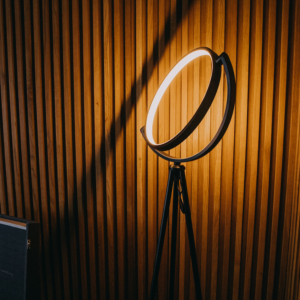 Halo Light Floor Lamp – view 2