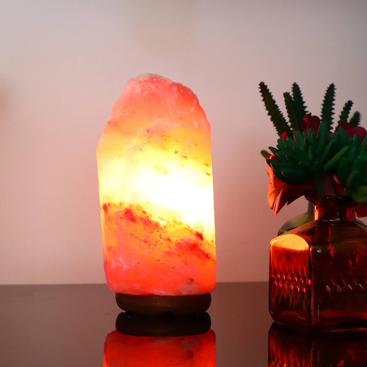 Natural Himalayan Salt Lamp – view 3